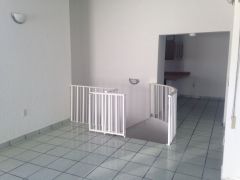 {"esp":"Acceso a Planta Alta.","ing":""}