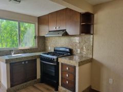 {"esp":"cocina equipada","ing":""}