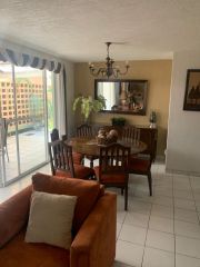 {"esp":"Comedor y sala","ing":""}