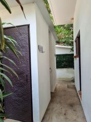 {"esp":"Ba\u00f1os para hombres y mujeres para uso de  la alberca.","ing":""}