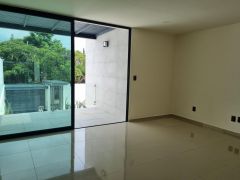 {"esp":"Recamara Principal","ing":""}