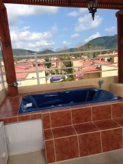 {"esp":"Jacuzzi","ing":""}