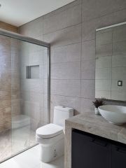 {"esp":"Ba\u00f1o","ing":""}