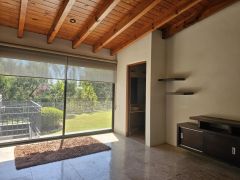 {"esp":"Recamara  Principal","ing":""}