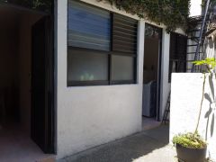 {"esp":"Cto. de Servicio y Area de lavado","ing":""}