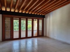 {"esp":"Recamara con vestidor y ba\u00f1o","ing":""}