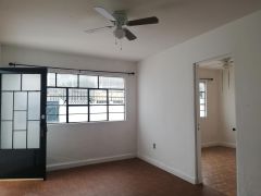 {"esp":"Sala Comedor","ing":""}