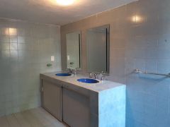 {"esp":"Ba\u00f1os alberca","ing":""}