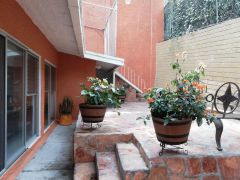 {"esp":"Patio","ing":""}