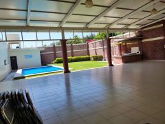 {"esp":"Interior del lugar","ing":""}