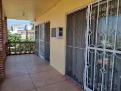 {"esp":"Balcon de recamaras","ing":""}