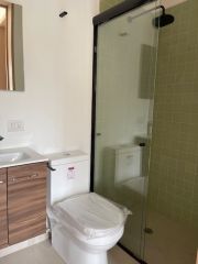 {"esp":"Ba\u00f1o cto de s","ing":""}