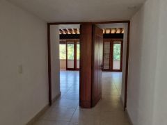 {"esp":"Recamara 1 y 2","ing":""}