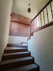 {"esp":"Acceso a planta Alta","ing":""}