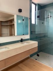 {"esp":"ba\u00f1o rec. principal","ing":""}