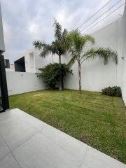 {"esp":"Terraza","ing":""}