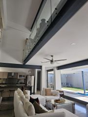 {"esp":"Sala","ing":""}