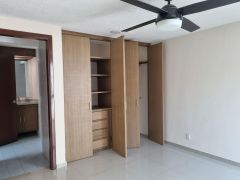 {"esp":"Recamara 2","ing":""}