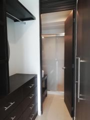 {"esp":"vestidor y ba\u00f1o","ing":""}