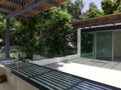 {"esp":"Roof Garden","ing":""}