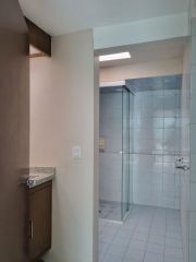 {"esp":"Ba\u00f1o","ing":""}