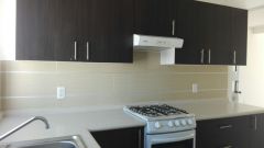 {"esp":"cocina equipada","ing":""}