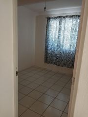 {"esp":"Recamara.","ing":""}