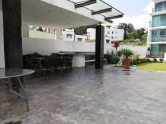 {"esp":"Palapa con asador","ing":""}