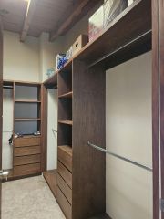 {"esp":"Vestidor","ing":""}