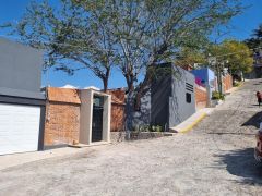 {"esp":"Fachada principal","ing":""}