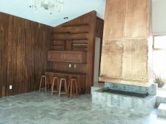 {"esp":"Bar","ing":""}