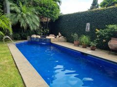 {"esp":"Alberca y Jacuzzi con celdas solares","ing":""}