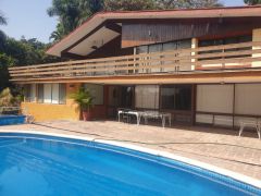 {"esp":"Fachada principal","ing":""}