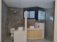 {"esp":"Bs\u00f1o, ducha  Recamara principal","ing":""}