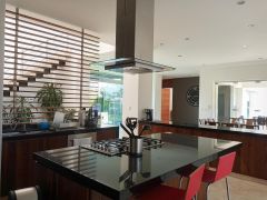 {"esp":"cocina equipada","ing":""}