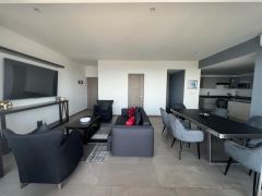 {"esp":"Sala, Comedor","ing":""}