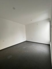 {"esp":"Estudio o recamara en planta baja","ing":""}