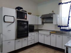 {"esp":"Cocina equipada","ing":""}