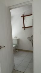 {"esp":"Ba\u00f1o cuarto de servicio","ing":""}