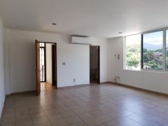 {"esp":"Local 2o piso con 1\/2 ba\u00f1o","ing":""}