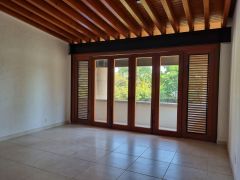 {"esp":"Recamara con ba\u00f1o y vestidor","ing":""}