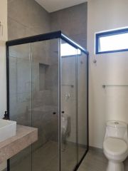 {"esp":"Ba\u00f1o completo en PB","ing":""}