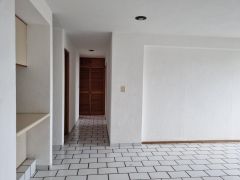 {"esp":"comedor","ing":""}