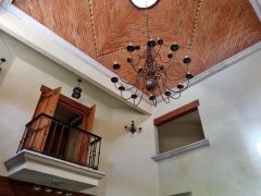 {"esp":"Techo Doble altura","ing":""}