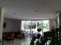 {"esp":"Sala","ing":""}