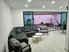 {"esp":"Sala integrada a la Terraza","ing":""}