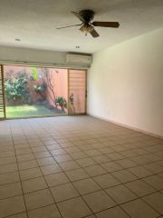 {"esp":"Recamara Principal","ing":""}