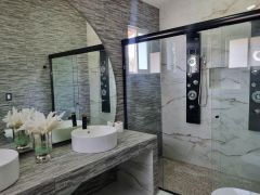 {"esp":"Ba\u00f1o","ing":""}