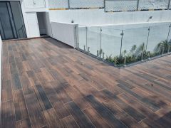 {"esp":"Roof Garden","ing":""}