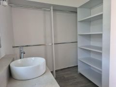 {"esp":"vestidor","ing":""}